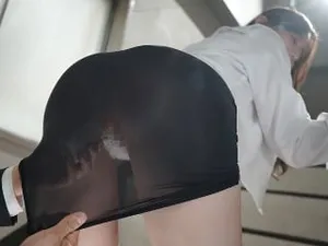 Em gái mới lớn vú to chà bá”