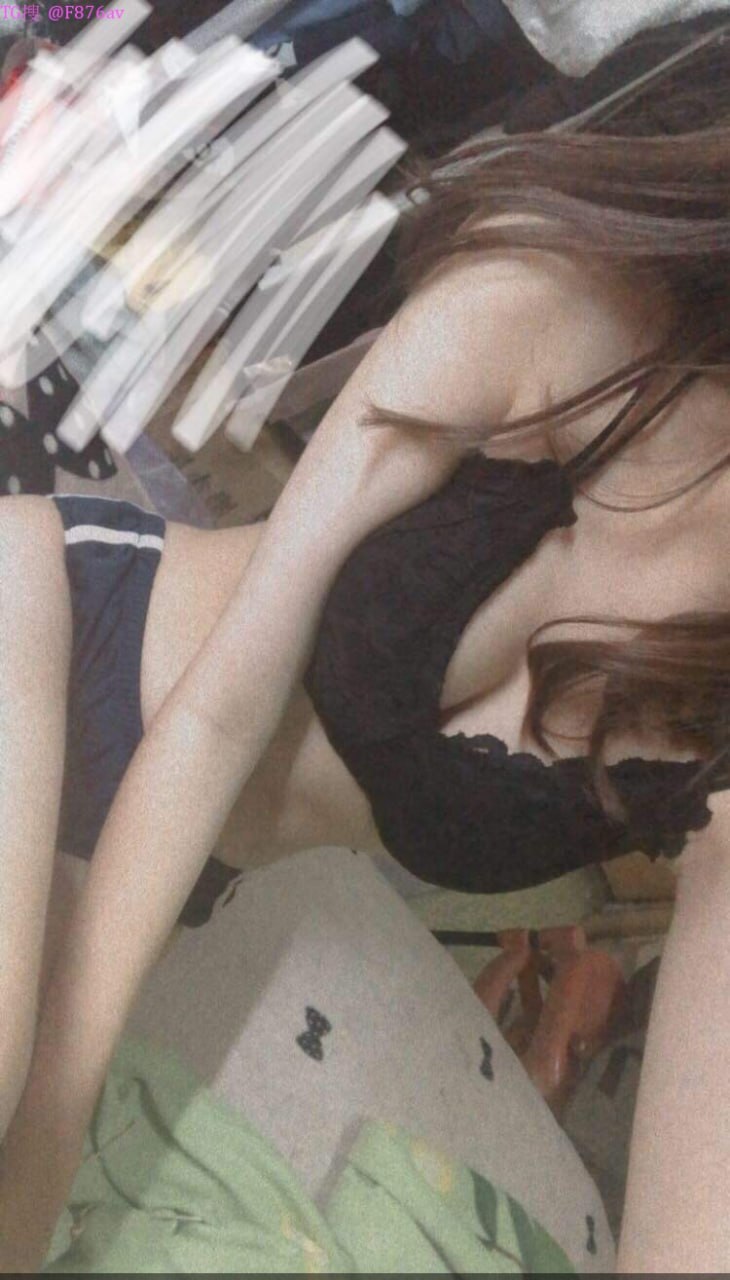 Bị gã thầy giáo biến thái xe đầu ti làm lồn rỉ nước