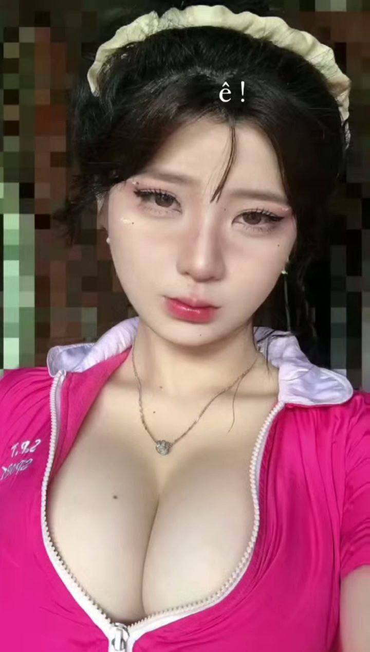 Chuyện người quản lý và cô viên phục vụ xinh đẹp